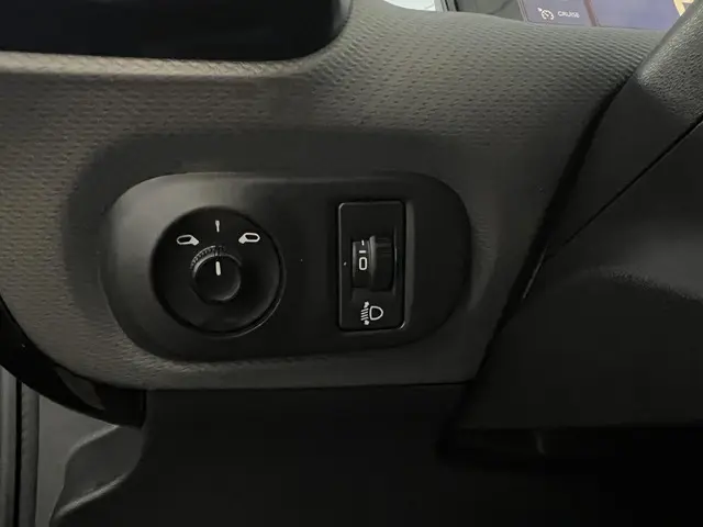 Citroën C4 Cactus 1.2 PureTech Shine 2018 Benzine 19