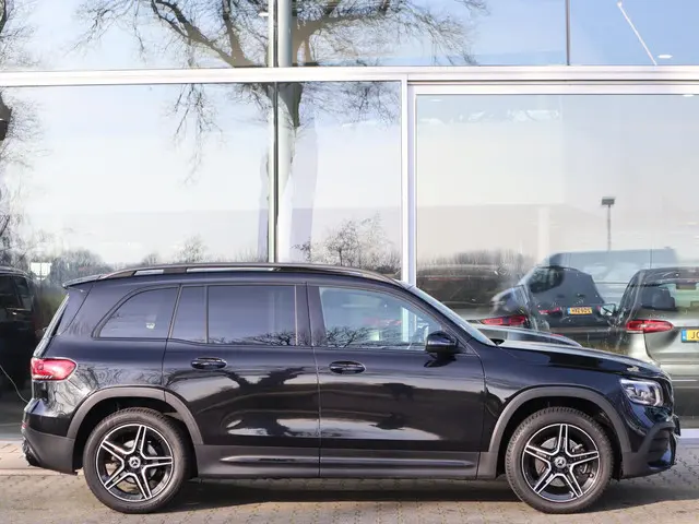 Mercedes-Benz GLB 200 AMG line 2020 Benzine 5