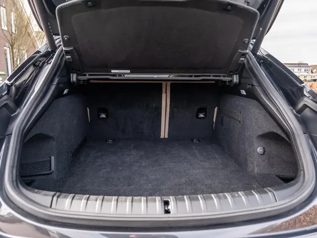 Porsche Taycan Sport Turismo 79 kWh 2022 Elektrisch 11