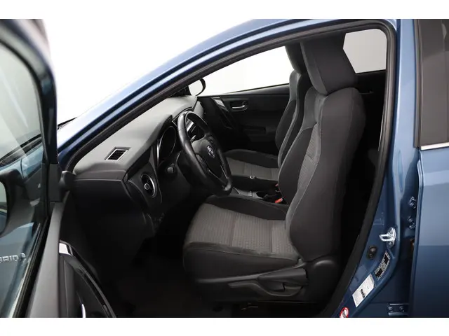 Toyota Auris 1.8 Hybrid Dynamic 2018 Hybride Benzine 17