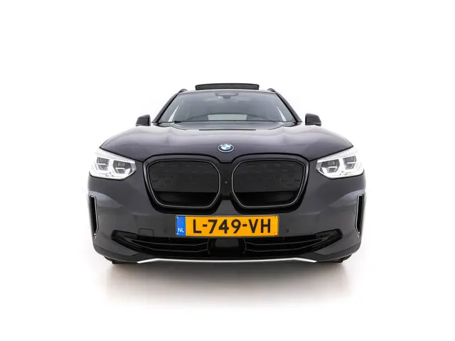 BMW iX3 High Executive 80 kWh [ 3-Fase ] 2021 Elektrisch 2
