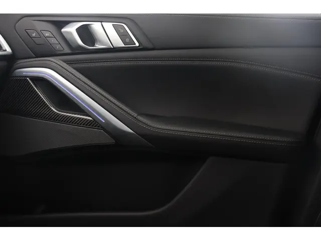 BMW X6 M50i High Executive 2021 Benzine 37
