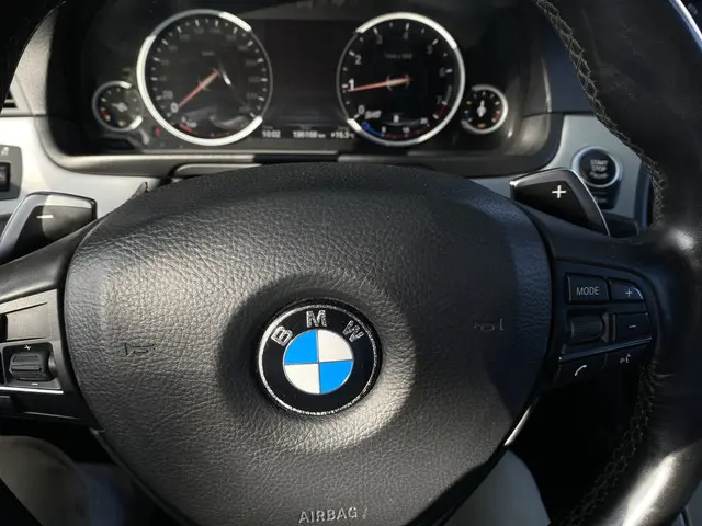 BMW 5 Serie Touring 520i 2013 Benzine 32