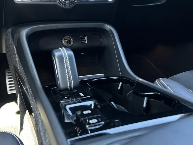 Volvo XC40 1.5 T2 R-Design 2021 Benzine 11