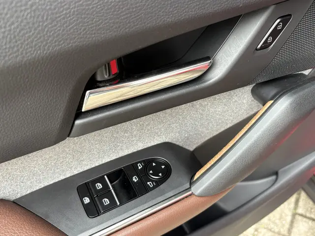 Mazda MX-30 e-SkyActiv 145 Luxury 36 kWh 2021 Elektrisch 7