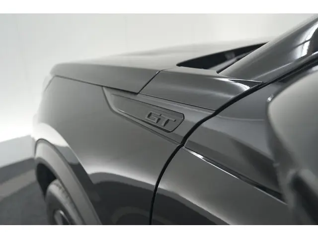 Peugeot 2008 PureTech 130 EAT8 GT 2024 Benzine 19