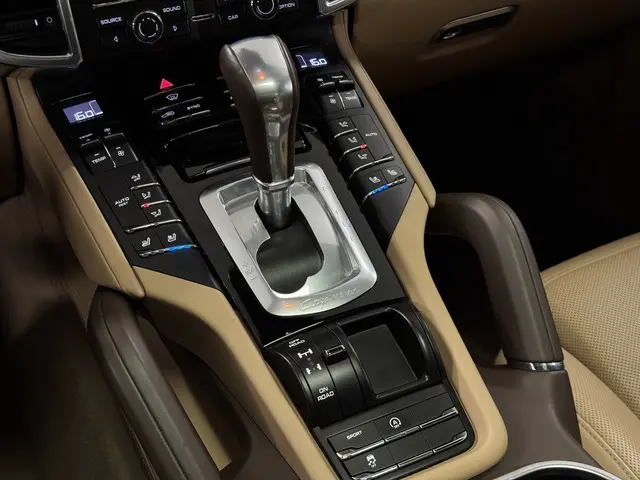 Porsche Cayenne 3.6 S 2014 Benzine 18