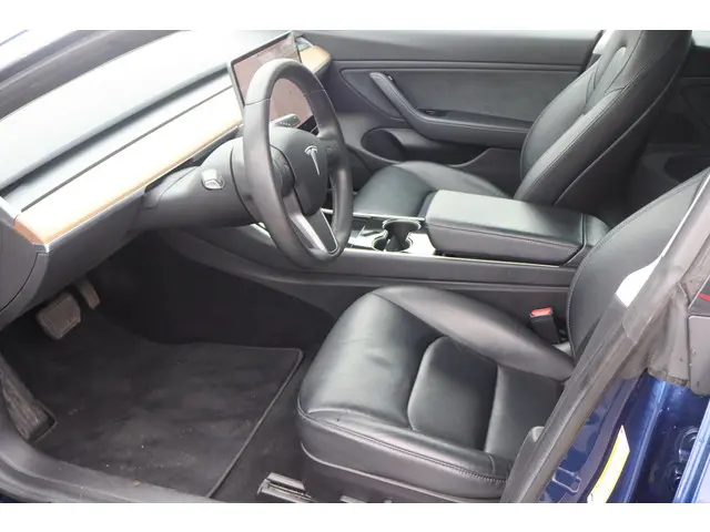 Tesla Model 3 Long Range AWD 75 kWh 2019 Elektrisch 8