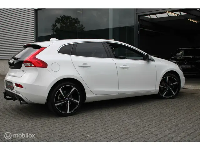 Volvo V40 2.0 T2 R-Design/Navi/Tel/Pdc/Trekhaak/ 2015 Benzine 15