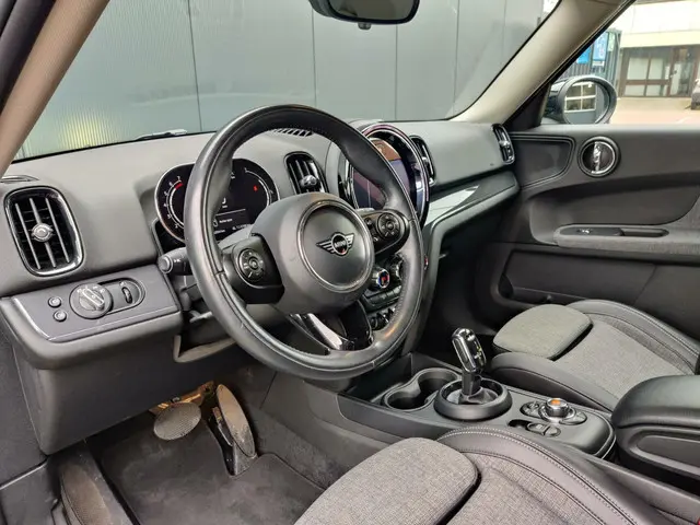 MINI Countryman 1.5 Cooper Business Edition 2020 Benzine 10