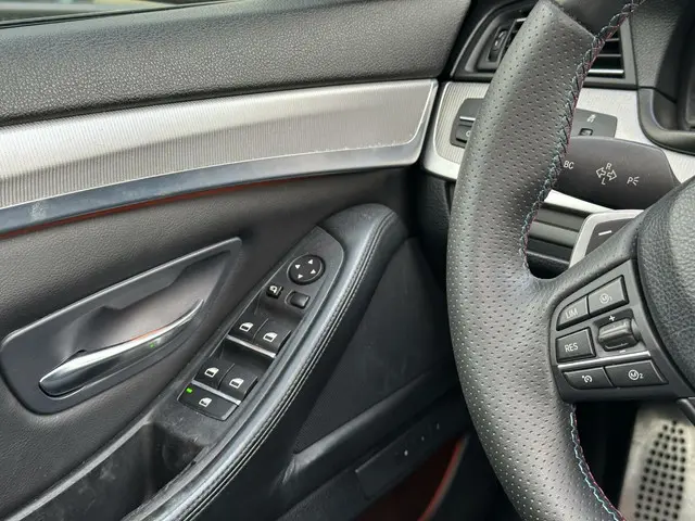 BMW M5 5-serie 2012 Benzine 28