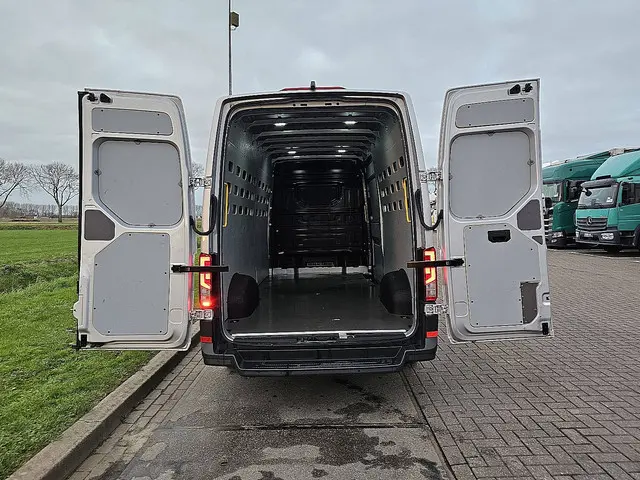 MAN TGE 3.140 2021 Diesel 10