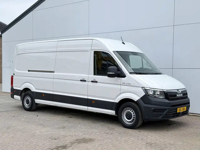 MAN TGE 3.140 2.0 TDI 2023 Diesel 4