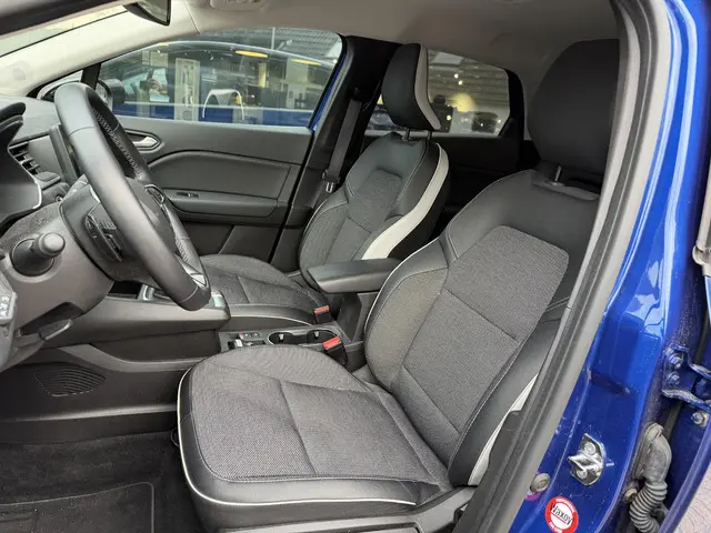 Renault Captur 1.3 TCe 140 PK Intens 2022 Benzine 23