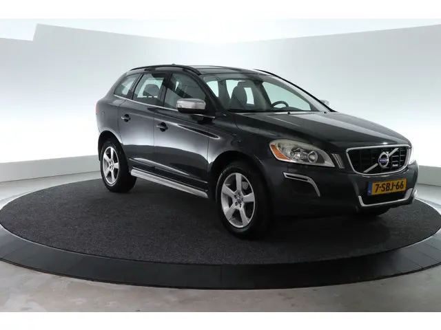 Volvo XC60 3.2 AWD R-Design 2012 Benzine 14
