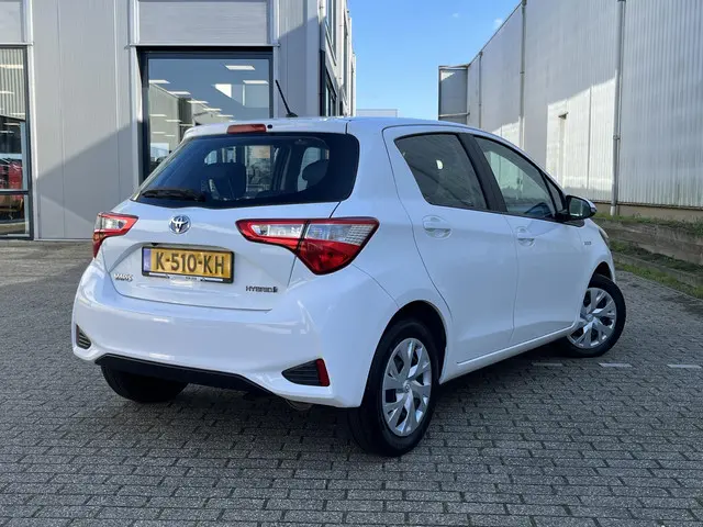 Toyota Yaris 1.5 Hybrid Active 2019 Hybride Benzine 2