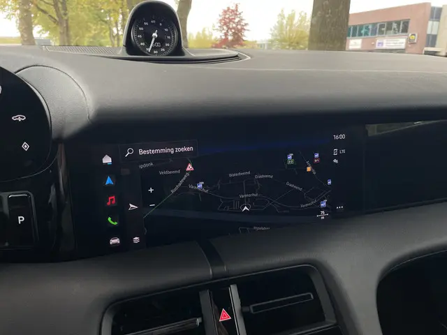 Porsche Taycan Cross Turismo 4S 93 kWh 2023 Elektrisch 28