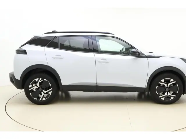 Peugeot 2008 1.2 Allure 2024 Benzine 9