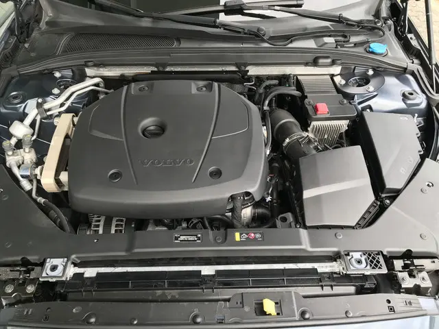 Volvo V60 2.0 T4 Momentum Pro Automaat 2019 Benzine 31
