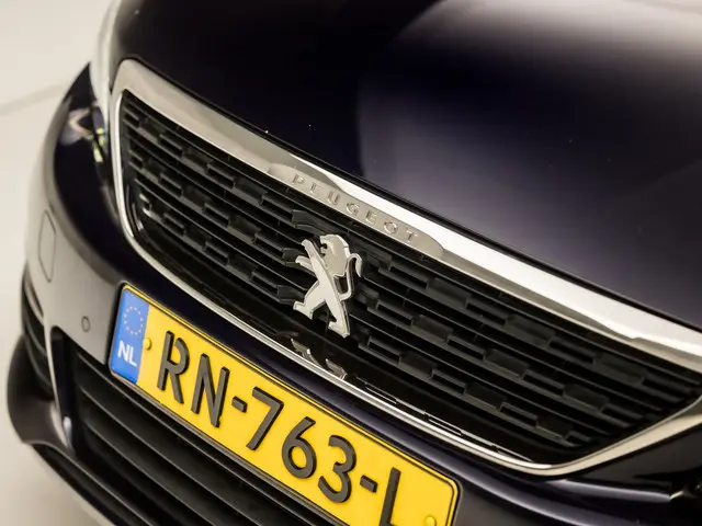 Peugeot 308 SW 1.2 PureTech Sport 2018 Benzine 17