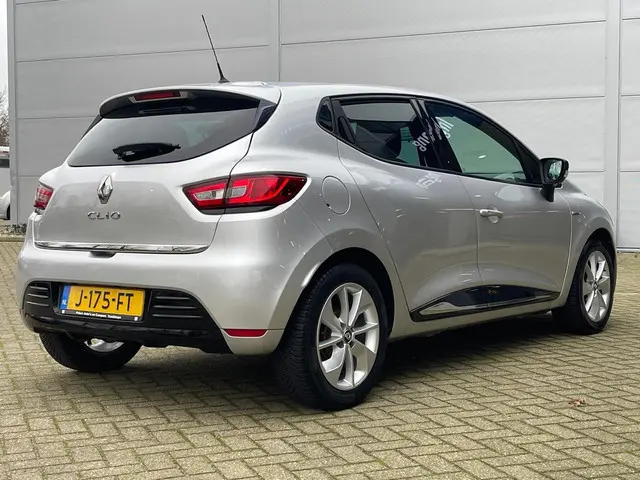 Renault Clio 0.9 TCe Limited 2018 Benzine 9