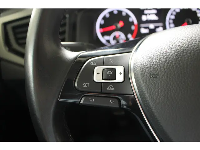 Volkswagen Polo 1.0 TSI Comfortline 2021 Benzine 14