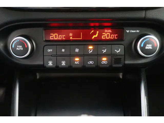 Kia Carens 1.6 GDi ExecutiveLine 7p. 2016 Benzine 45