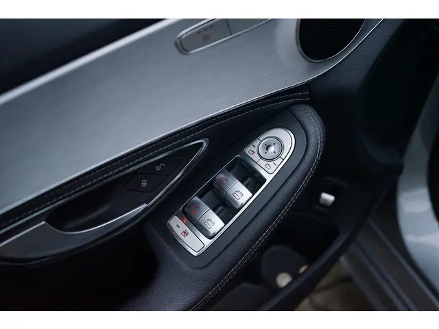 Mercedes-Benz C-Klasse 200 2014 Benzine 11
