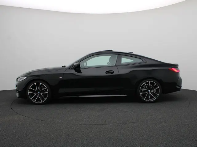 BMW 4 Serie Coupé 420i 2024 Benzine 4