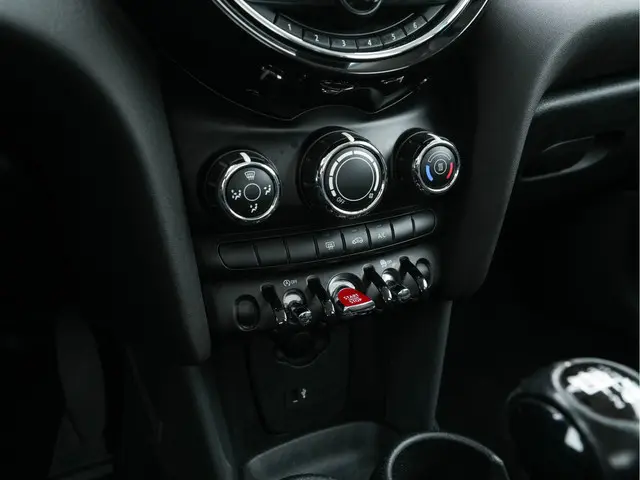 MINI One Mini 1.5 D Business-Pack 2018 Diesel 15