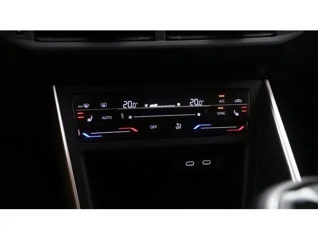 Volkswagen Polo 1.0 TSI 95pk Life Business 2024 Benzine 25