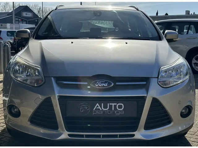 Ford Focus Wagon 1.0 EcoBoost Titanium 2013 Benzine 4