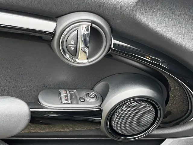 MINI Electric Cooper SE 33 kWh 2020 Elektrisch 15