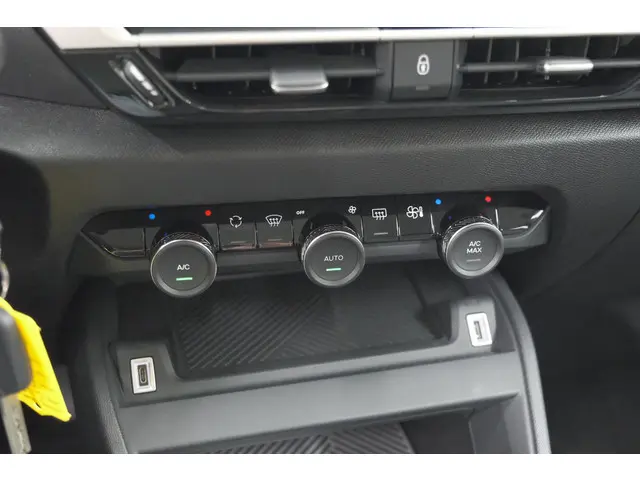 Citroën C4 Puretech 130 Plus 2024 Benzine 52