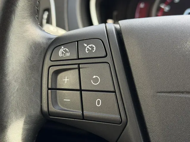 Volvo V40 1.6 T3 Kinetic 2013 Benzine 20