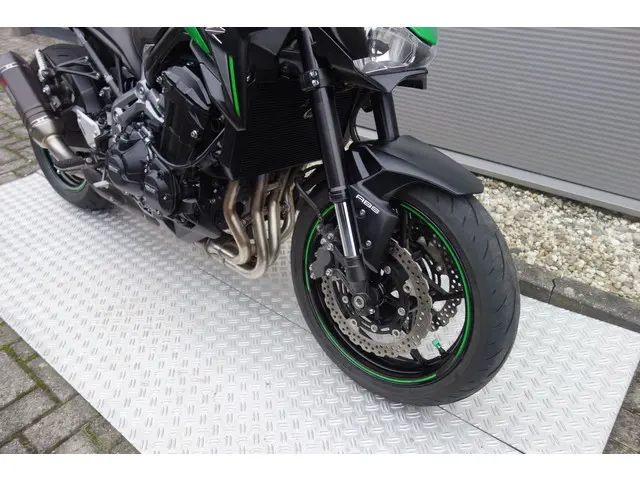 Kawasaki Z900 PERFORMANCE 2018 Benzine 6