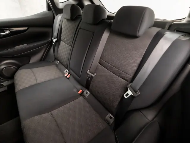 Nissan QASHQAI 1.2 Acenta Sport 2015 Benzine 16