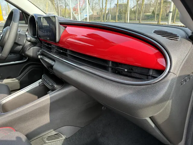 Fiat 600 600e RED 54 kWh 2025 Elektrisch 41