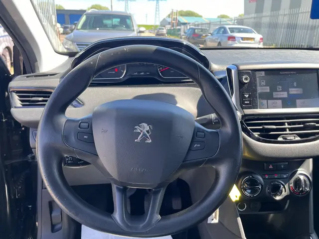 Peugeot 208 1.2 VTi Active 2012 Benzine 17