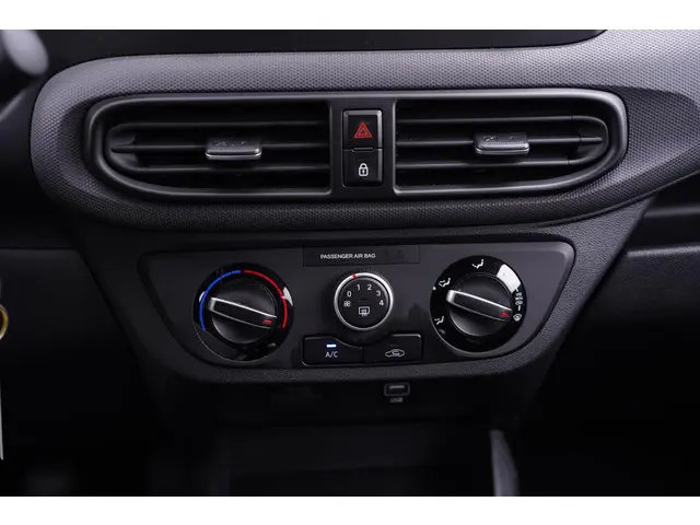 Hyundai i10 1.0 Select 2023 Benzine 38