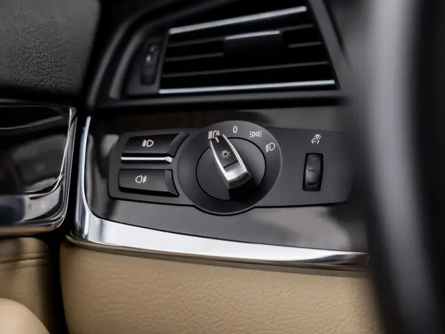 BMW 5 Serie 535i High Executive 2016 Benzine 24