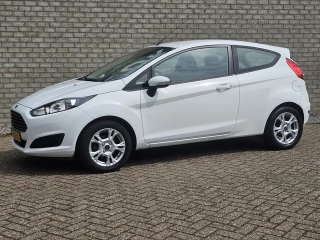 Ford Fiesta 1.25 Airco/Lmv/Stoelverwarming 2013 Benzine 2