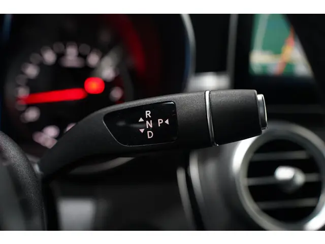 Mercedes-Benz C-Klasse Cabrio 180 AMG Line 2023 Benzine 29
