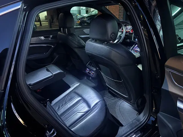 Audi A6 LIMOUSINE 45 TFSI S-LINE PANO 2020 Benzine 25