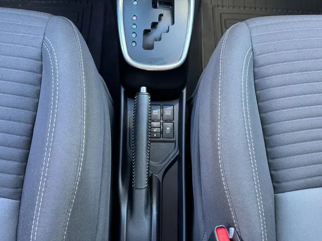 Toyota Yaris 1.5 Hybrid Executive 2018 Hybride Benzine 10