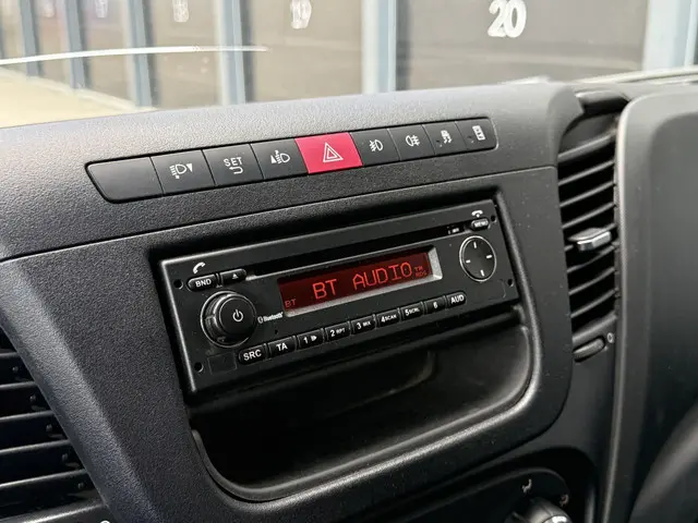 Iveco Daily 3.0 180 PK L3-H3 * Dubbellucht * 2016 Diesel 8