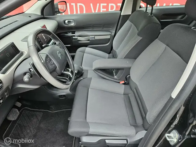 Citroën C4 Cactus 1.2 PureTech Shine 2017 Benzine 10