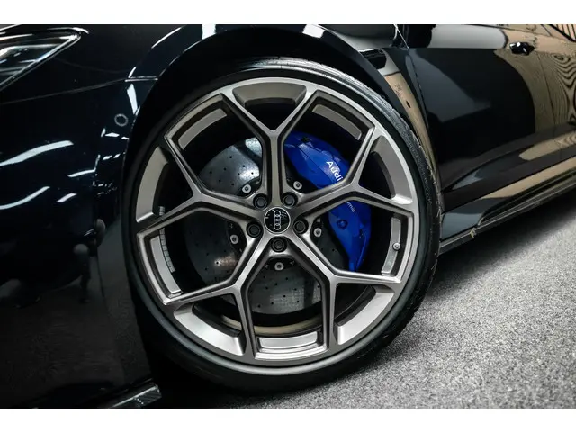 Audi RS6 Avant TFSI quattro 2020 Benzine 2