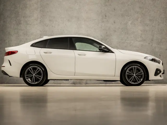 BMW 2 Serie Gran Coupé 218i Sport 2021 Benzine 4