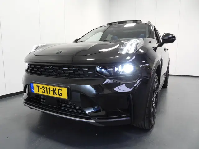 Lynk & Co 01 1.5 PHEV BlackLine 2023 Hybride Benzine 45